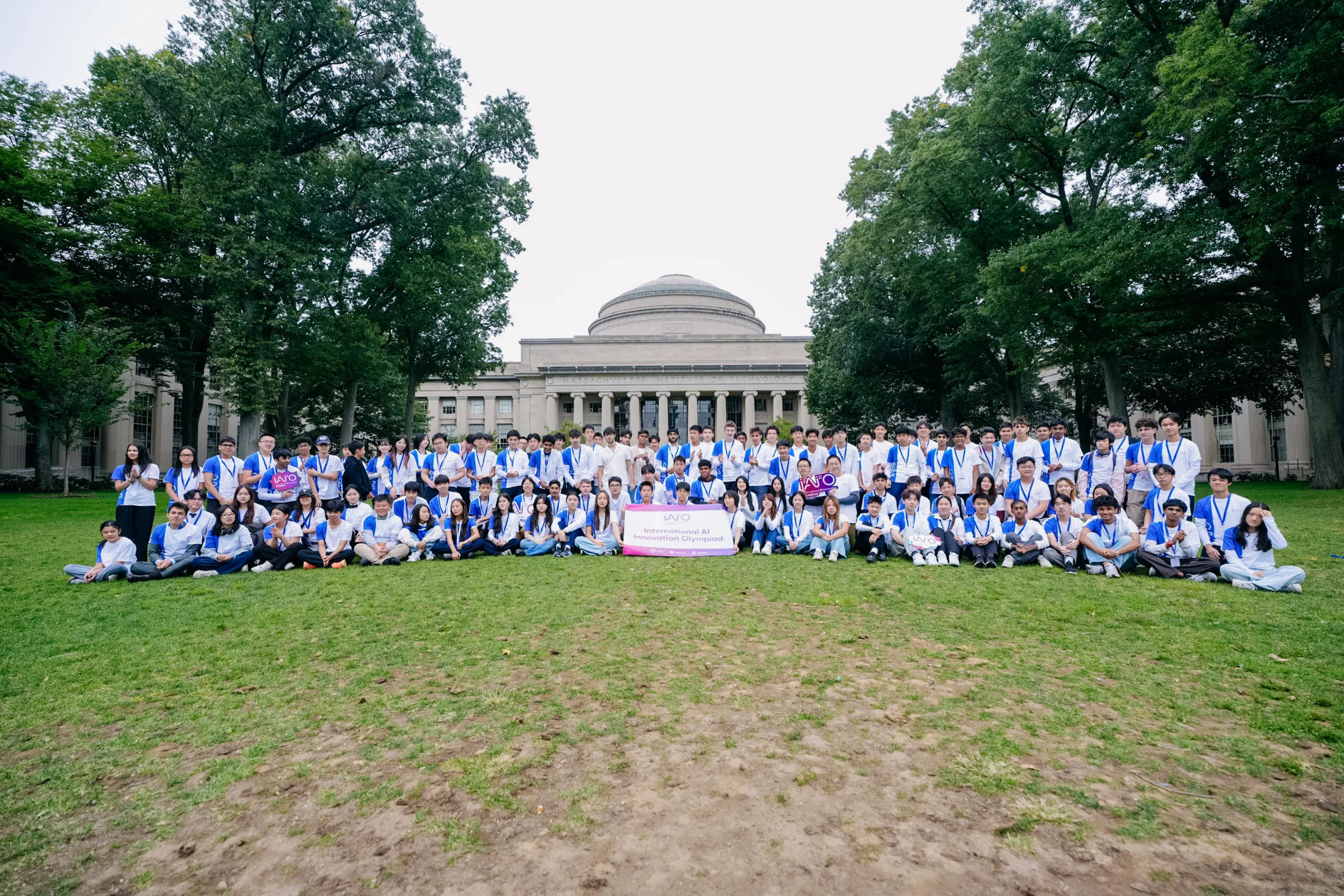 Participants at the 2026 IAI²O Global Final gathered for a group photo